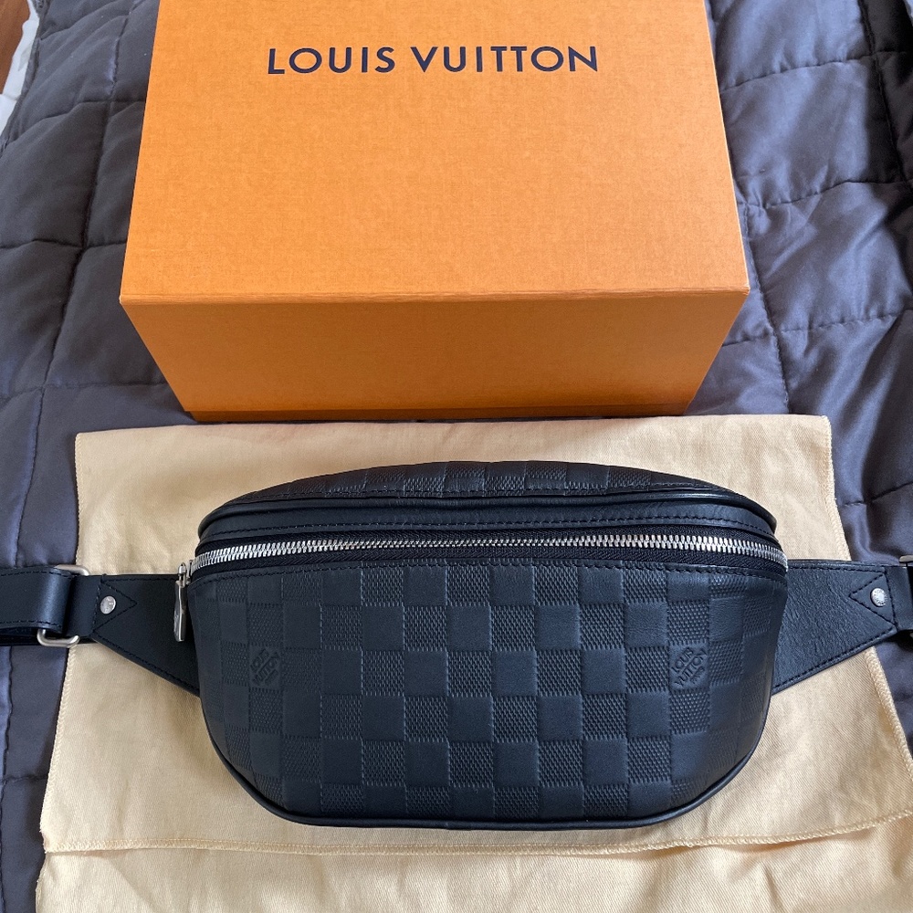 Louis Vuitton Campus bum bag black infini